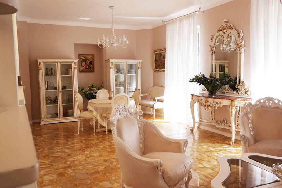 Hotel La Scogliera Bordighera Exterior photo